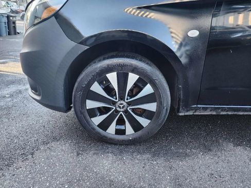 Used 2020 Mercedes-Benz Metris Passenger image 21