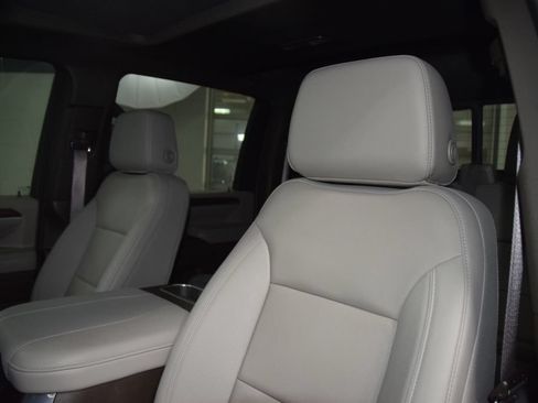 Used 2025 GMC Sierra 2500 SLT w/ SLT Premium Package AWD/4WD image 43