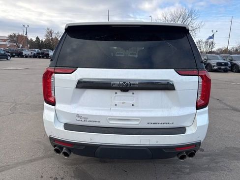 Used 2023 GMC Yukon XL Denali Ultimate image 9