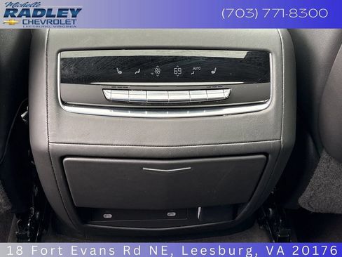 Used 2023 Cadillac Escalade Premium Luxury AWD/4WD image 26