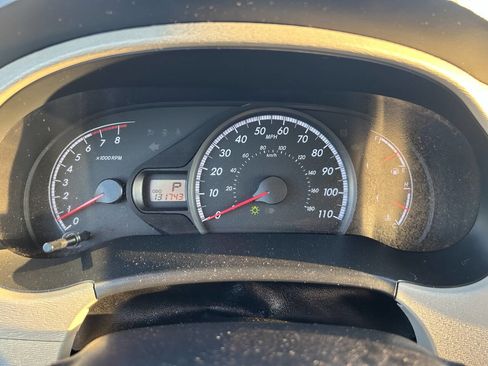 Used 2013 Toyota Sienna L image 19