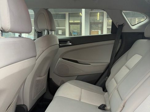 Used 2017 Hyundai Tucson SE image 11