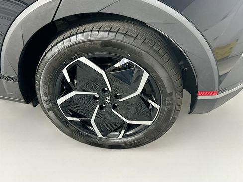 Used 2024 Hyundai Ioniq 5 SEL image 11