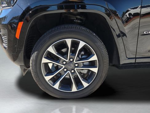 Used 2023 Jeep Grand Cherokee Overland w/ Adv Protech Group III image 22