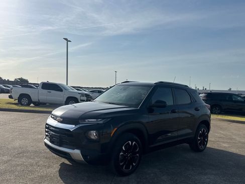 Used 2021 Chevrolet TrailBlazer LT w/ Convenience Package AWD/4WD image 9