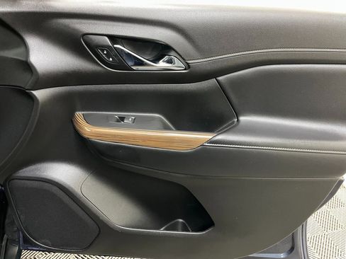 Used 2019 GMC Acadia SLE image 36