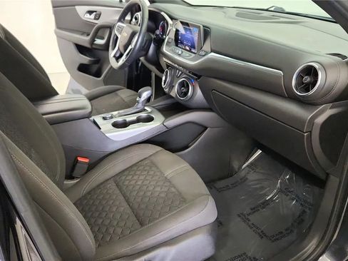 Used 2021 Chevrolet Blazer LT AWD/4WD image 35