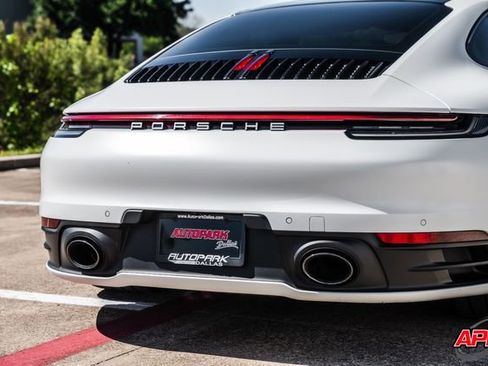 Used 2022 Porsche 911 Carrera RWD image 40