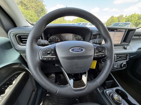 Used 2024 Ford Maverick XLT w/ XLT Luxury Package AWD/4WD image 16