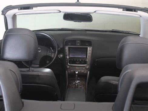 Used 2010 Lexus IS 250C w/ Luxury Pkg RWD image 6