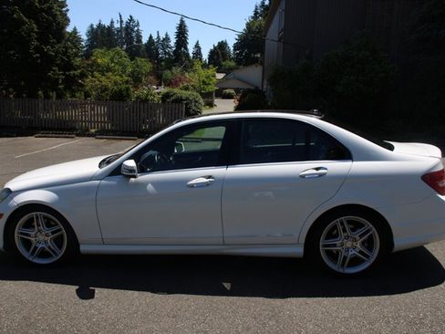 Used 2013 Mercedes-Benz C 300 4MATIC Sedan image 13