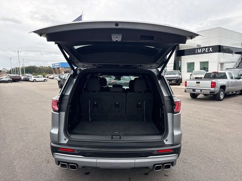 Used 2025 GMC Acadia Elevation image 31
