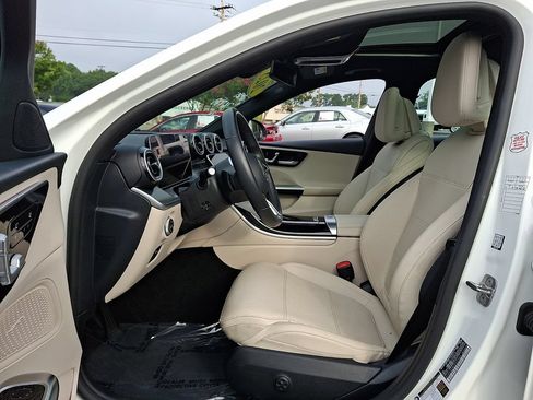 Used 2025 Mercedes-Benz C 300 Sedan image 13