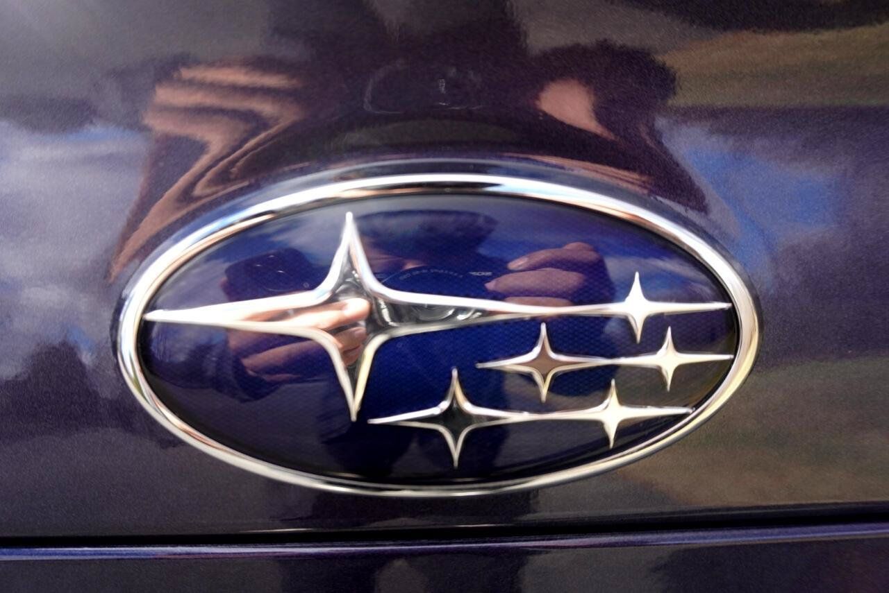Used 2017 Subaru Legacy 2.5i Limited AWD/4WD image 31