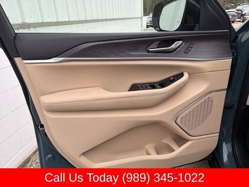New 2026 Jeep Grand Cherokee Limited w/ Trailer Tow Package AWD/4WD image 26