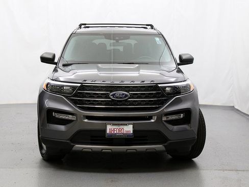 Used 2022 Ford Explorer XLT w/ Equipment Group 202A image 5