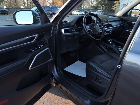 Used 2020 Kia Telluride S w/ S 8 Passenger Seating Package image 13