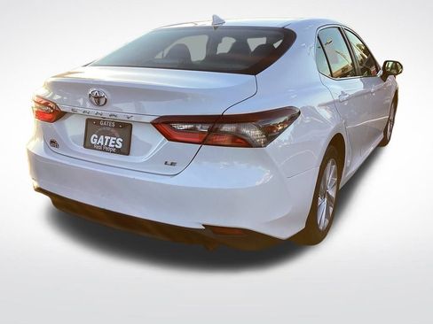 Used 2024 Toyota Camry LE image 9