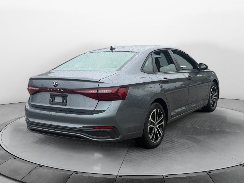 Used 2026 Volkswagen Jetta Sport FWD image 7