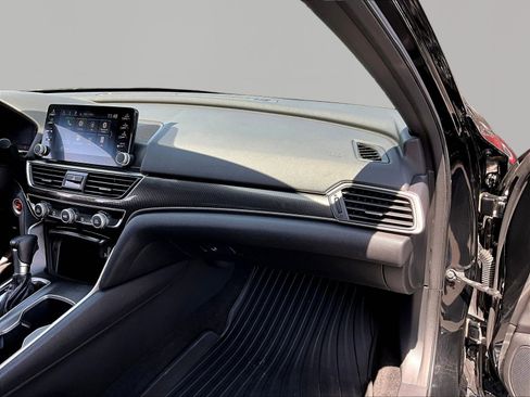 Used 2019 Honda Accord Sport image 25