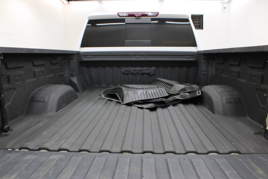 Used 2022 GMC Sierra 2500 AT4 w/ AT4 Premium Plus Package AWD/4WD image 33