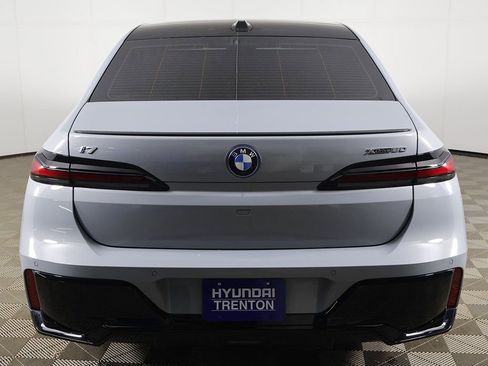 Used 2025 BMW i7 xDrive60 w/ Premium Package AWD/4WD image 15