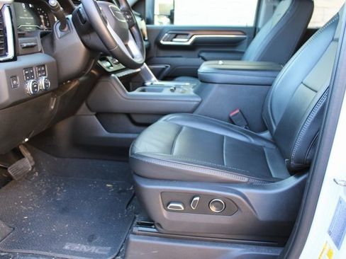 Used 2024 GMC Sierra 2500 Denali w/ Denali Reserve Package image 16