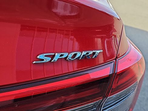 Used 2023 Honda Civic Sport image 31