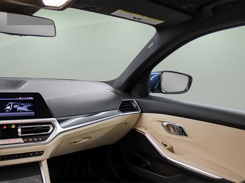 Used 2021 BMW 330i xDrive Sedan w/ Convenience Package image 14