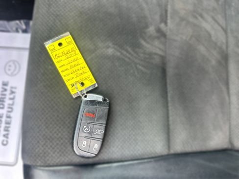 Used 2019 Jeep Grand Cherokee Altitude AWD/4WD image 33