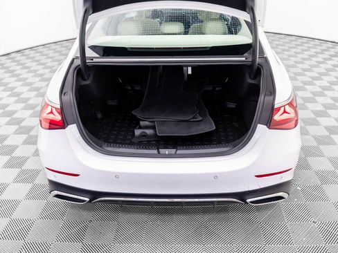 Used 2024 Mercedes-Benz E 350 4MATIC Sedan image 29