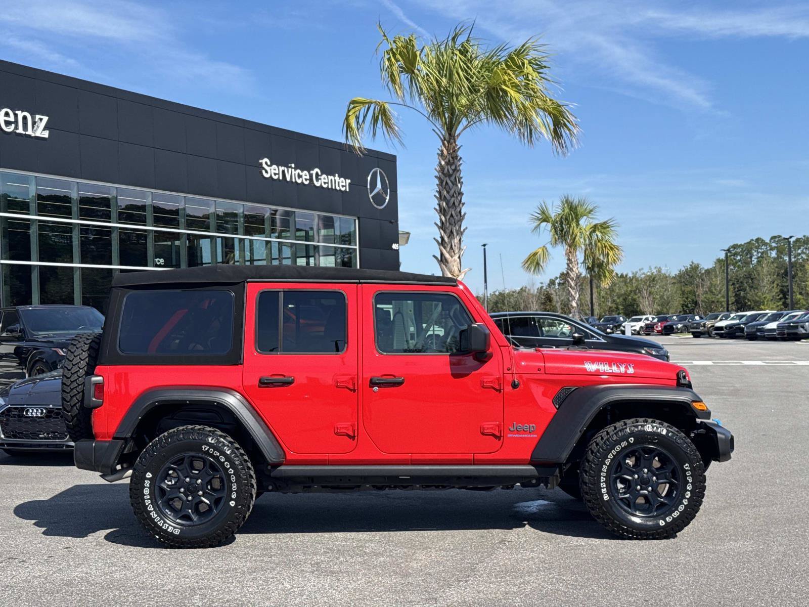 Used 2023 Jeep Wrangler Unlimited AWD/4WD image 2