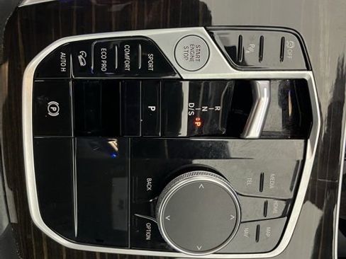 Used 2024 BMW X5 xDrive40i w/ M Sport Package image 18