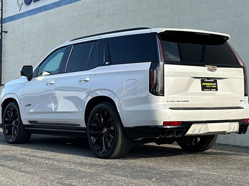 Certified 2023 Cadillac Escalade V AWD/4WD image 6