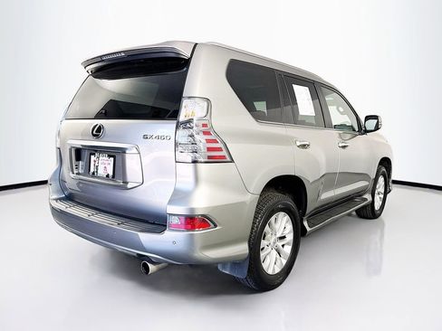 Used 2022 Lexus GX 460 w/ Accessory Package image 10