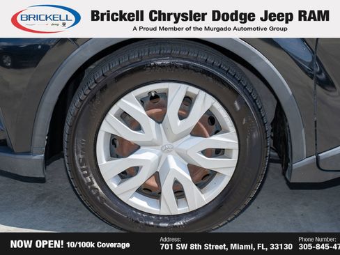 Used 2020 Toyota C-HR LE image 37