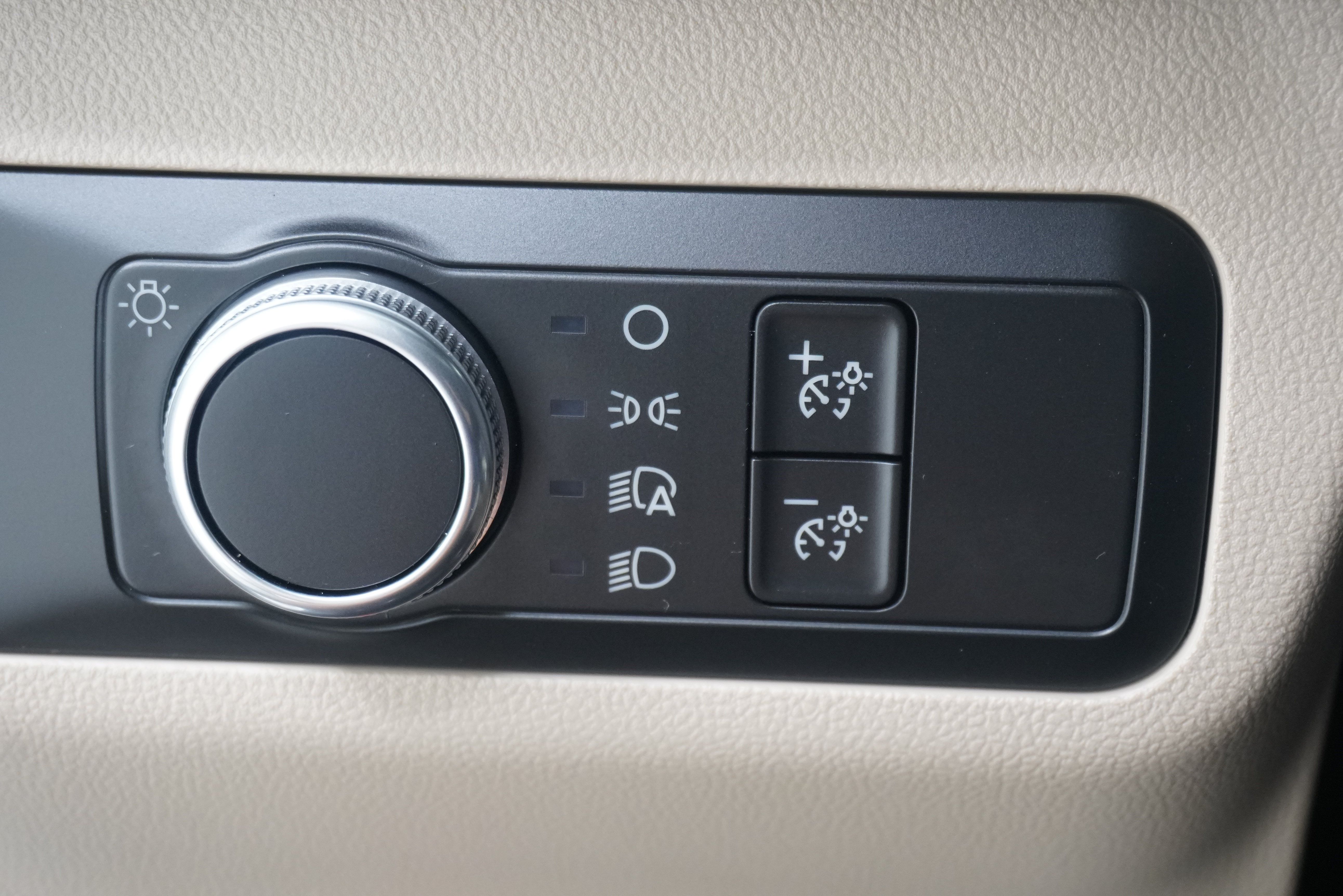 Used 2020 Ford Escape SE FWD image 22