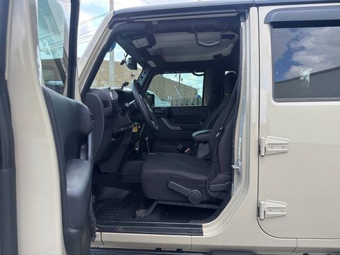 Used 2018 Jeep Wrangler Unlimited Sport S AWD/4WD image 18