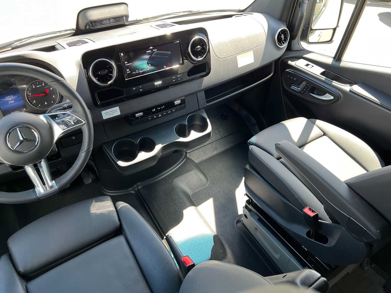 Used 2026 Mercedes-Benz Sprinter 2500 image 40