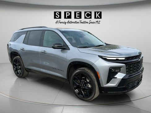 Used 2024 Chevrolet Traverse RS w/ LPO, Floor Liner Package AWD/4WD image 7
