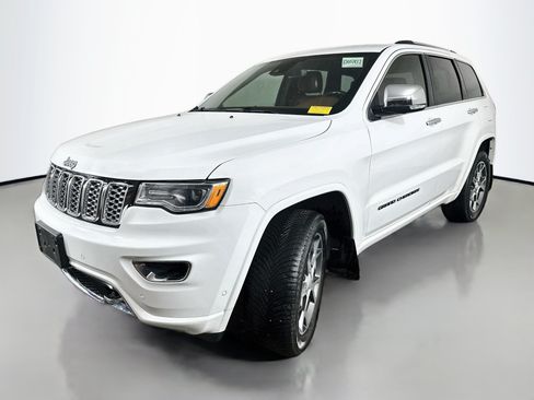 Used 2020 Jeep Grand Cherokee Overland AWD/4WD image 3
