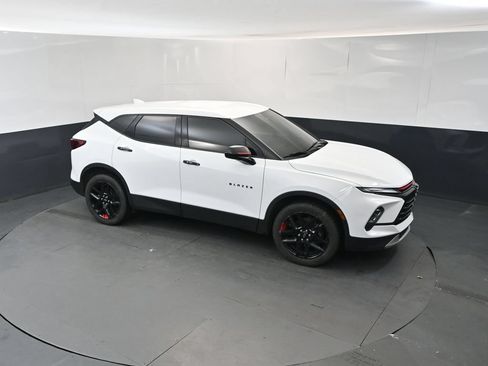 Used 2023 Chevrolet Blazer LT AWD/4WD image 33