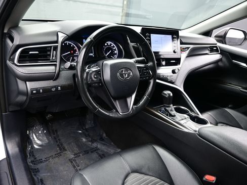 Used 2024 Toyota Camry SE FWD image 13