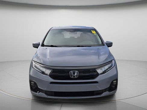 Used 2025 Honda Odyssey Elite image 3