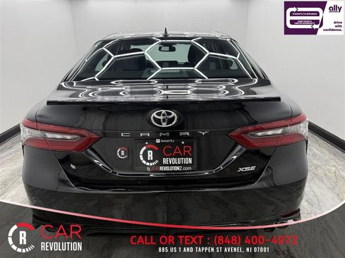 Used 2023 Toyota Camry XSE image 3