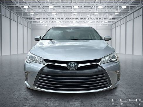 Used 2017 Toyota Camry XLE w/ Moonroof Package image 7