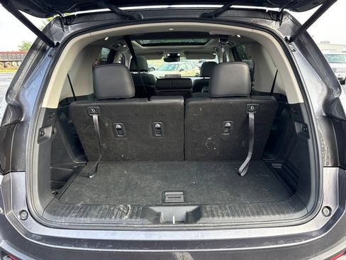 Used 2025 Honda Pilot Touring image 12
