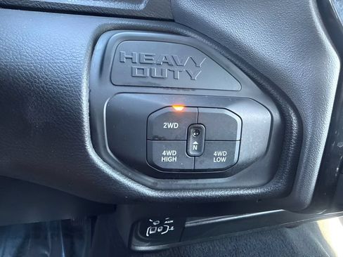 Used 2025 RAM 2500 Big Horn AWD/4WD image 19