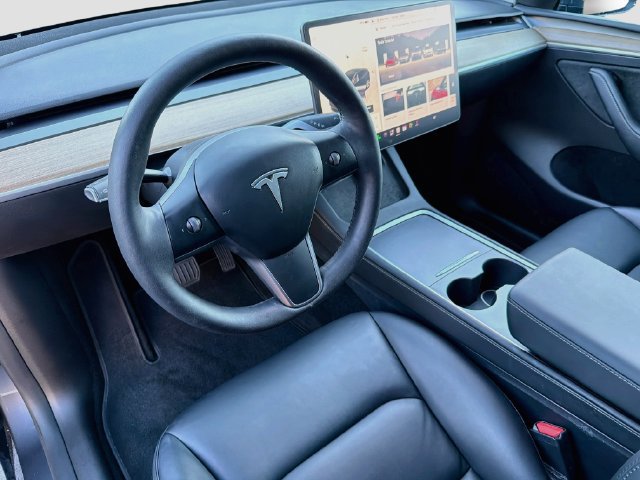 Used 2023 Tesla Model Y Long Range AWD/4WD image 9