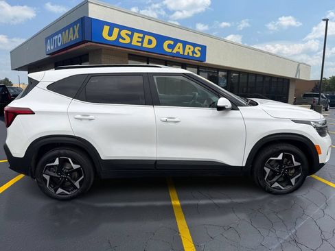 Used 2024 Kia Seltos EX AWD/4WD image 2